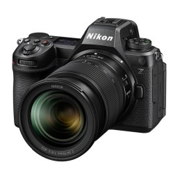 Nikon Z6 III + Z 24-70 F4 S...