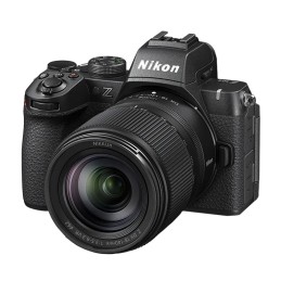 Nikon Z50 II + Z DX 18-140...