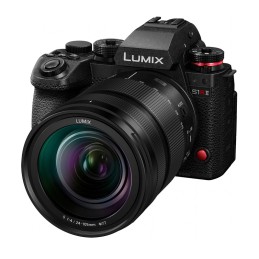 Panasonic Lumix S1R II +...