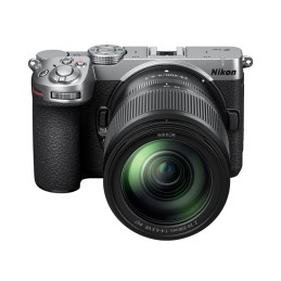 Nikon Z5 II C + Z 24-200...