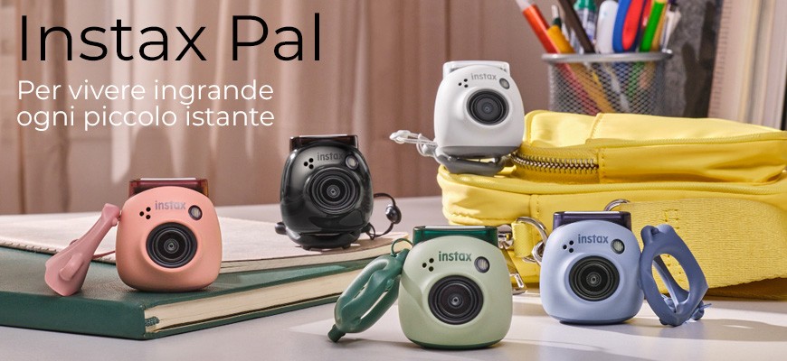Instax Pal: la prima fotocamera digitale compatta che sta nel palmo della mano